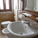 Euro 4* إيغليزياس
