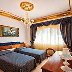 Euro فندق 4*