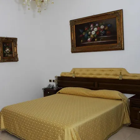 Euro Hotel